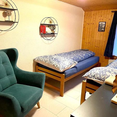 Schoene Ferienwohnung Mit Seeblick ทูน ภายนอก รูปภาพ
