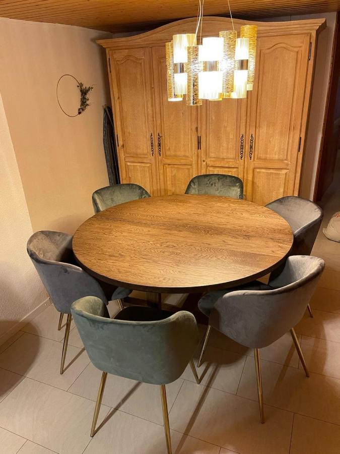 Schoene Ferienwohnung Mit Seeblick ทูน ภายนอก รูปภาพ