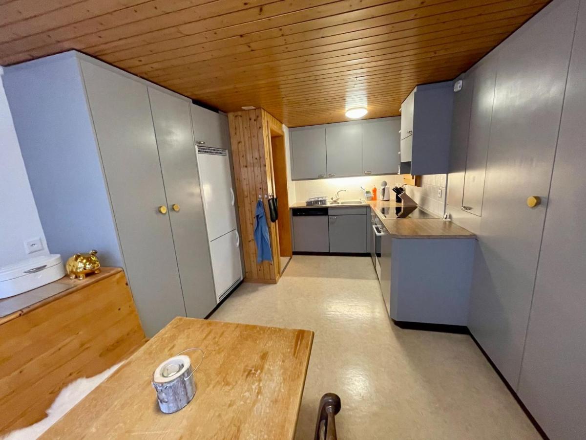 Schoene Ferienwohnung Mit Seeblick ทูน ภายนอก รูปภาพ